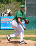 Jonathan Papelbon pitches