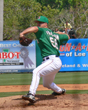 Jonathan Papelbon pitches